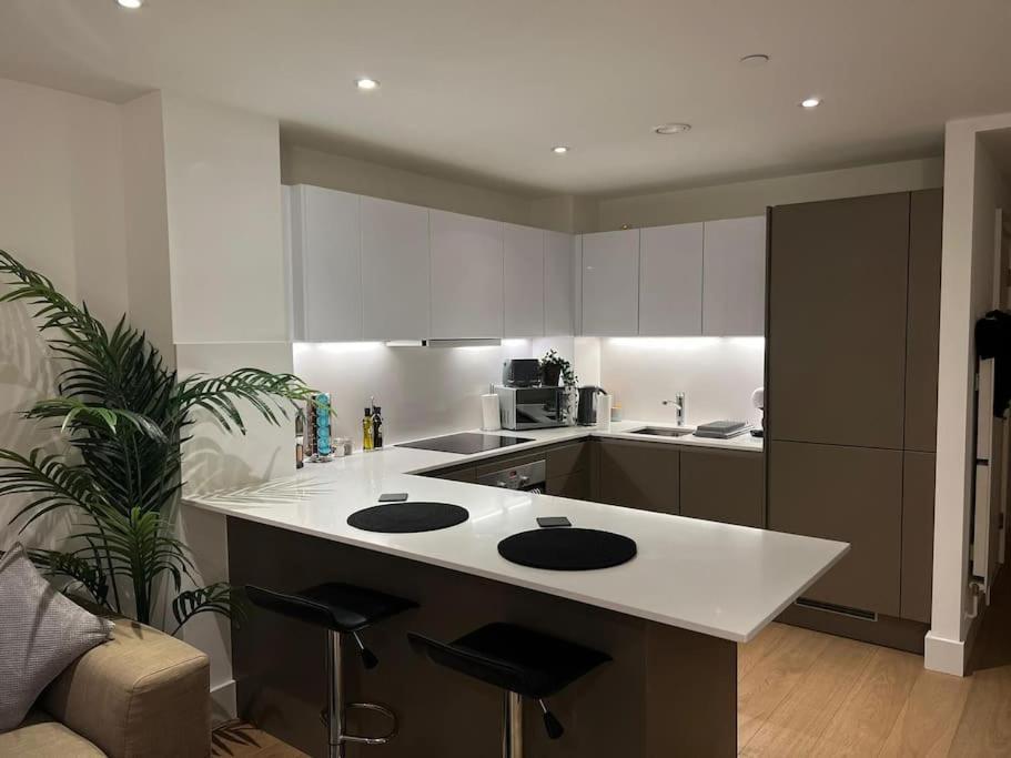 Beautiful Stay In Central Wembley Лондон Экстерьер фото